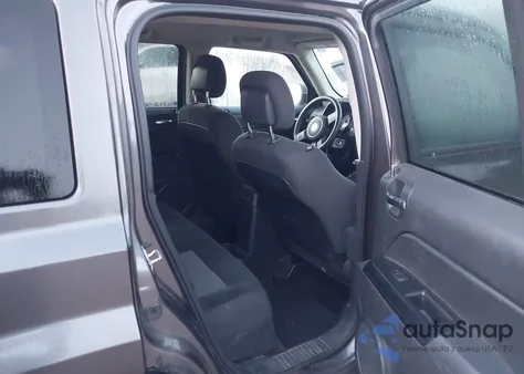 2016 Jeep Patriot Sport z USA, uszkodzony, nr VIN 1C4NJPBA3GD512498